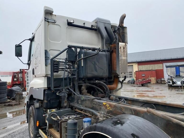 Sisu E18 630 - Самосвал: фото 4 Sisu E18 630 - Самосвал: фото 4