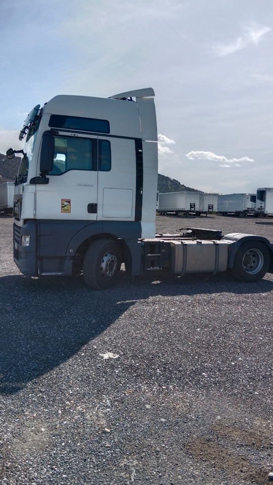 MAN TGX 18.500 4X2 XXL Retarder 2x Tanks Euro 6 - Тягач: фото 2 MAN TGX 18.500 4X2 XXL Retarder 2x Tanks Euro 6 - Тягач: фото 2