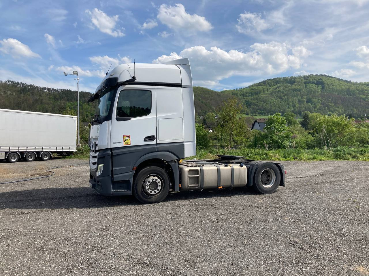 Mercedes-Benz Actros 1845 LS 4x2 BigSpace - Тягач: фото 3 Mercedes-Benz Actros 1845 LS 4x2 BigSpace - Тягач: фото 3