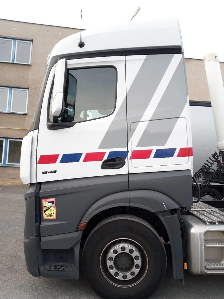 Mercedes-Benz Actros 1848 4x2 BigSpace PTO compressor - Тягач: фото 4 Mercedes-Benz Actros 1848 4x2 BigSpace PTO compressor - Тягач: фото 4