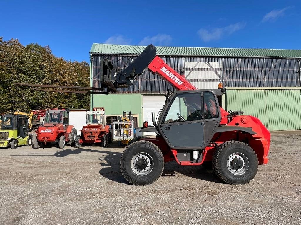 Телескопический погрузчик Manitou MVT 675: фото 12