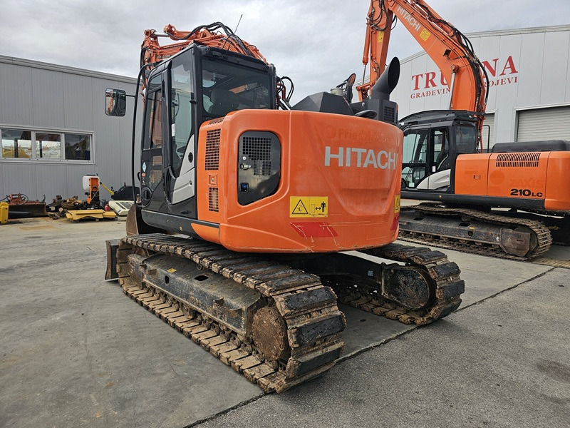 HITACHI ZX135US-6 - Строительная техника: фото 2 HITACHI ZX135US-6 - Строительная техника: фото 2