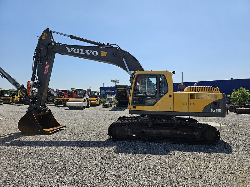 VOLVO EC240BNLC - Гусеничный экскаватор: фото 2 VOLVO EC240BNLC - Гусеничный экскаватор: фото 2
