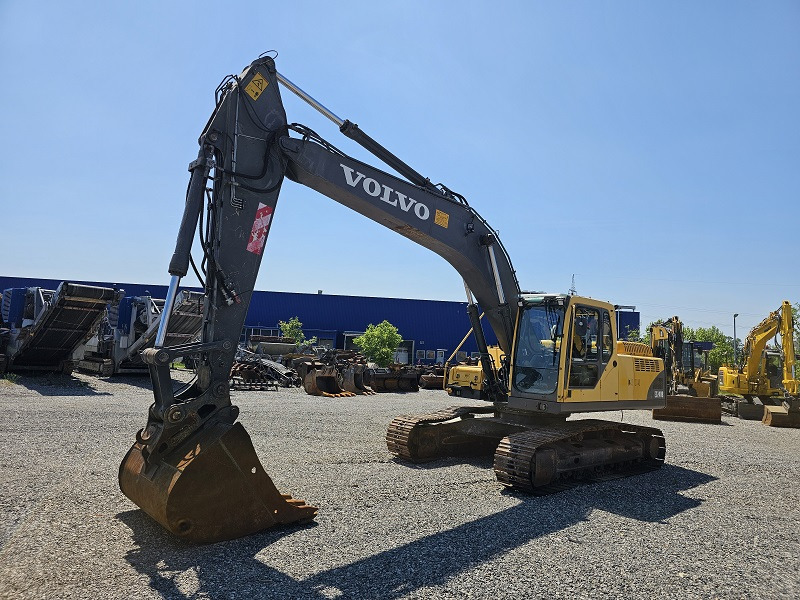 VOLVO EC240BNLC - Гусеничный экскаватор: фото 1 VOLVO EC240BNLC - Гусеничный экскаватор: фото 1
