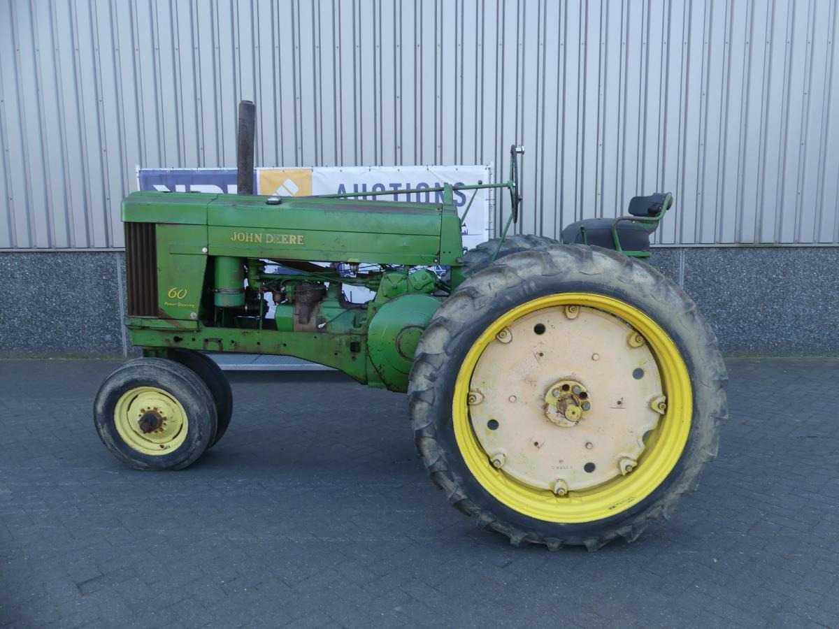 John-Deere 70 - Трактор: фото 4 John-Deere 70 - Трактор: фото 4