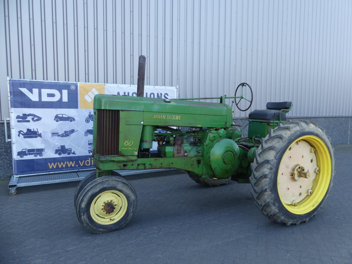 John-Deere 70 - Трактор: фото 1 John-Deere 70 - Трактор: фото 1
