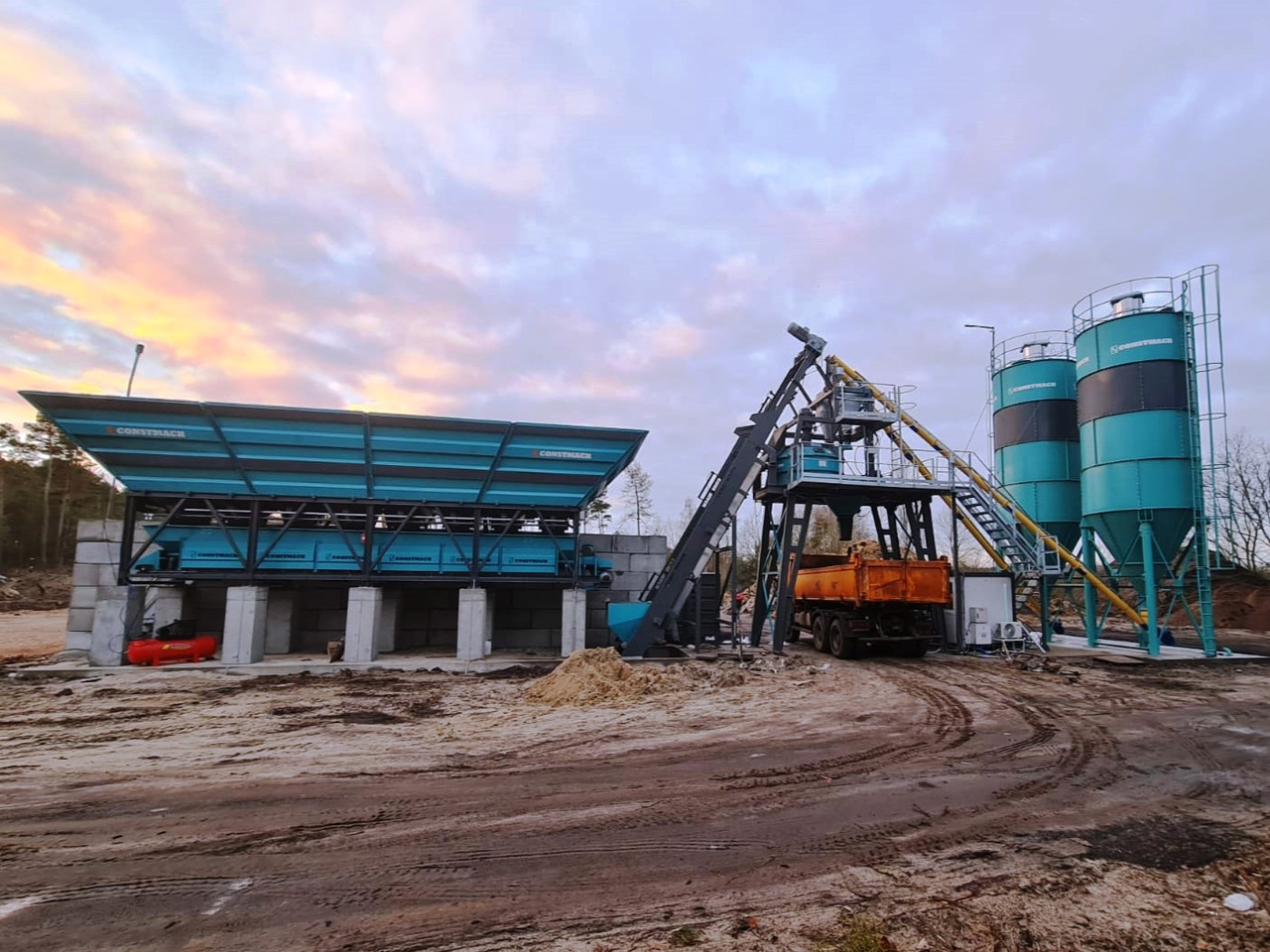 Constmach 60 m³/h Compact Concrete Batching Plant - Бетонный завод: фото 1 Constmach 60 m³/h Compact Concrete Batching Plant - Бетонный завод: фото 1