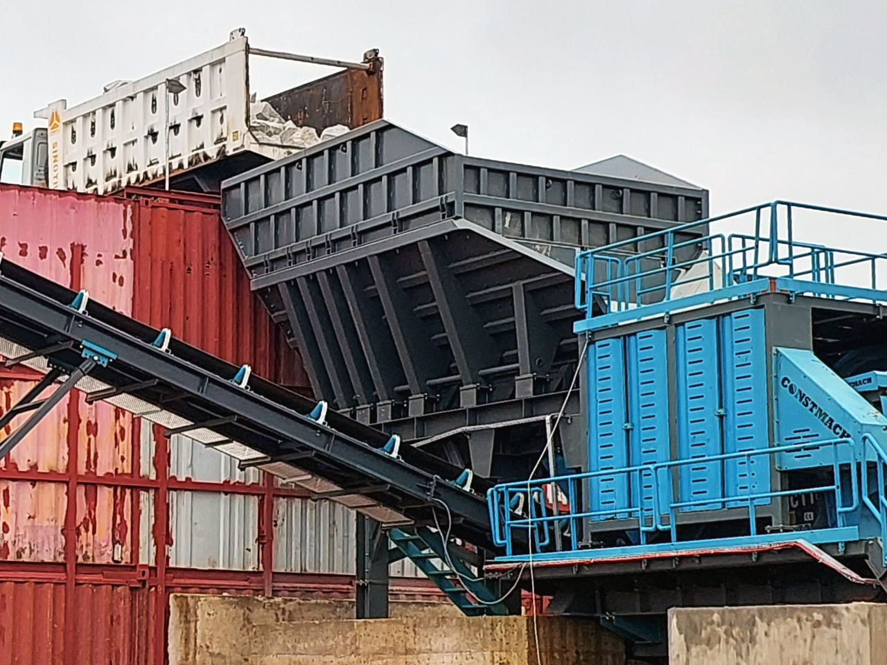Constmach Alimentateur Vibrant Bunker Dans Des Capacités de 80 à 500 Tonnes - Горнодобывающая техника: фото 3 Constmach Alimentateur Vibrant Bunker Dans Des Capacités de 80 à 500 Tonnes - Горнодобывающая техника: фото 3