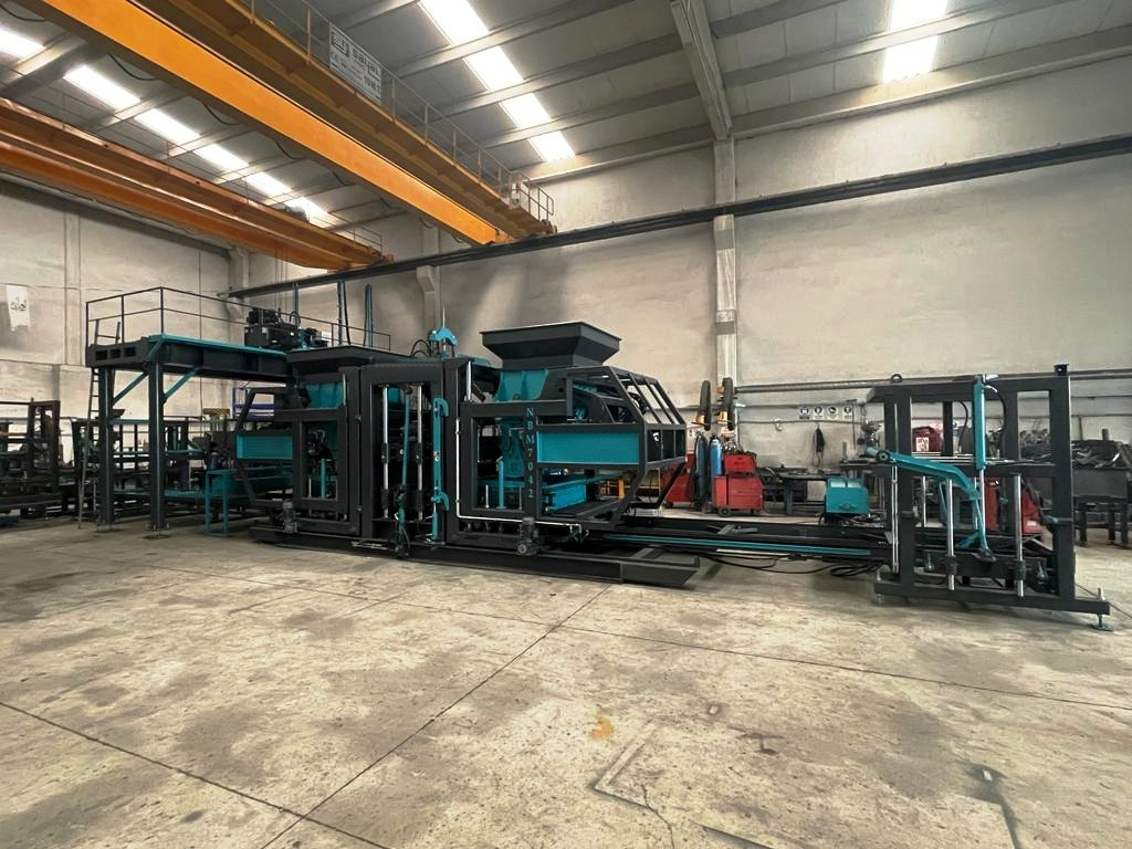 Constmach Bs-20 Betonsteinmaschine 2 Jahre Garantie - Вибропресс: фото 2 Constmach Bs-20 Betonsteinmaschine 2 Jahre Garantie - Вибропресс: фото 2