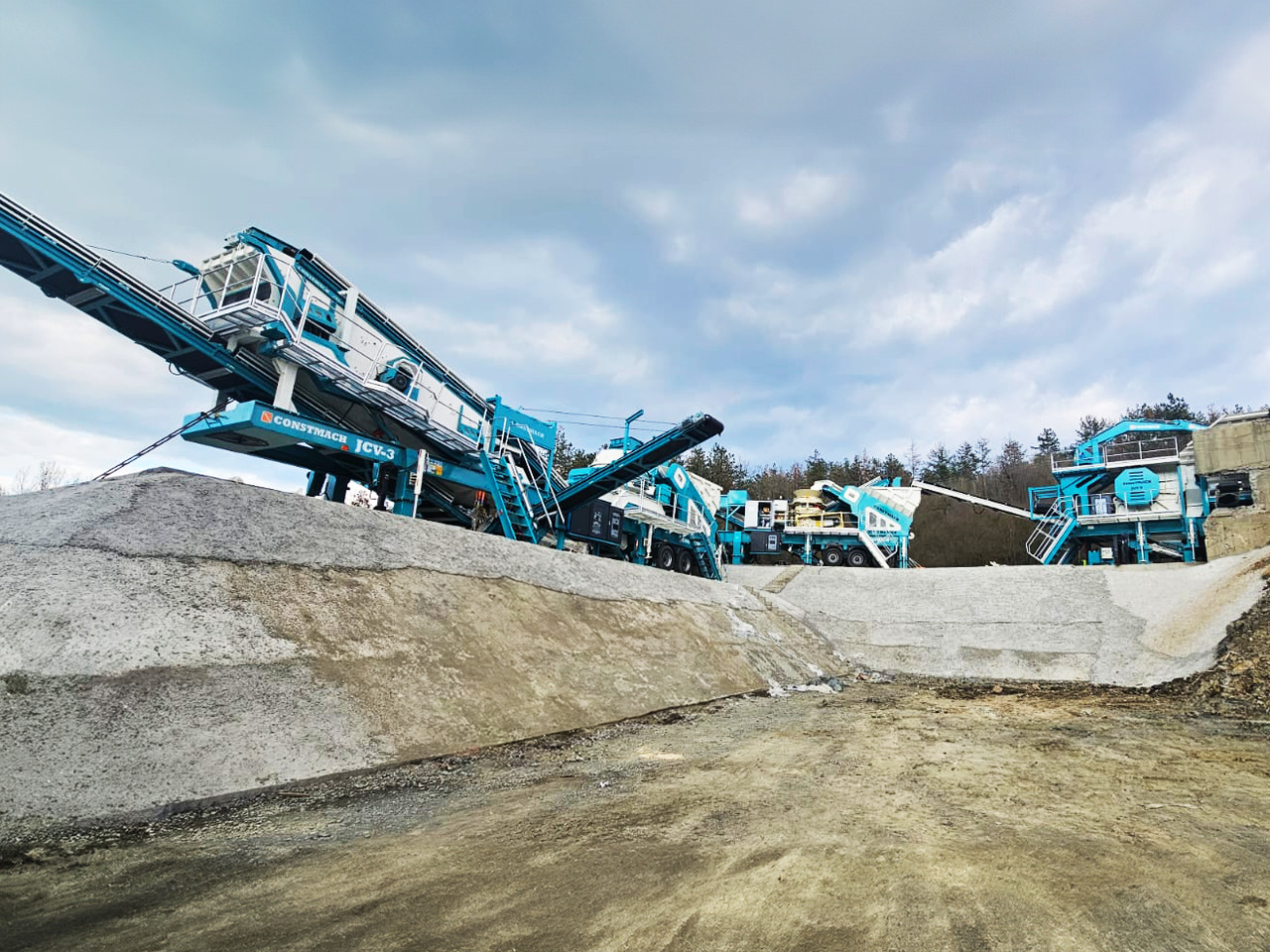 Constmach Station Mobile De Concassage À Percussion D'une Capacité De Production De 300 Tonnes - Мобильная дробилка: фото 2 Constmach Station Mobile De Concassage À Percussion D'une Capacité De Production De 300 Tonnes - Мобильная дробилка: фото 2