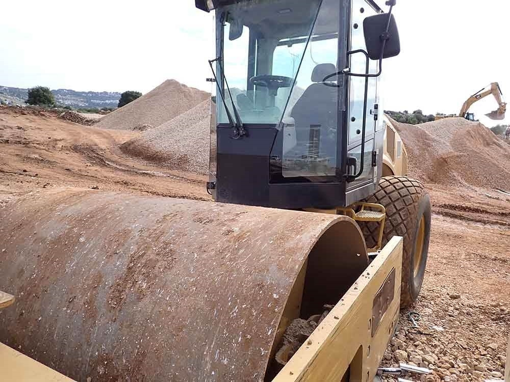 Виброплита CAT CS64B: фото 11 Виброплита CAT CS64B: фото 11