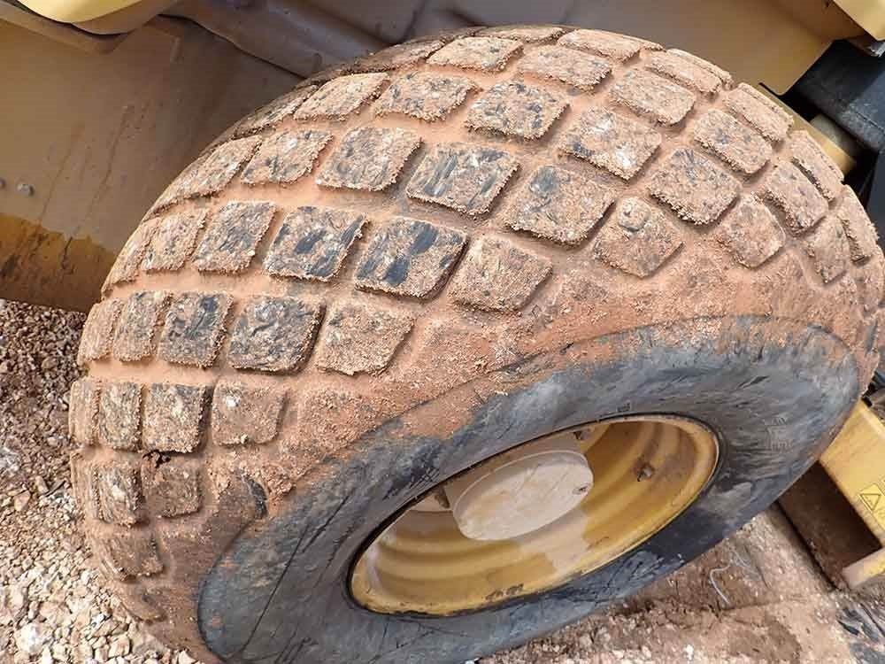 Виброплита CAT CS64B: фото 23 Виброплита CAT CS64B: фото 23