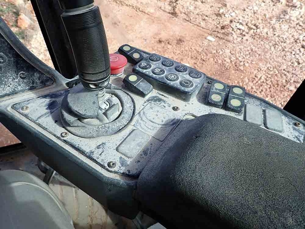 Виброплита CAT CS64B: фото 19 Виброплита CAT CS64B: фото 19