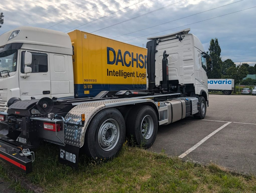 Volvo FH 5006x2 R - Крюковой мультилифт: фото 3 Volvo FH 5006x2 R - Крюковой мультилифт: фото 3