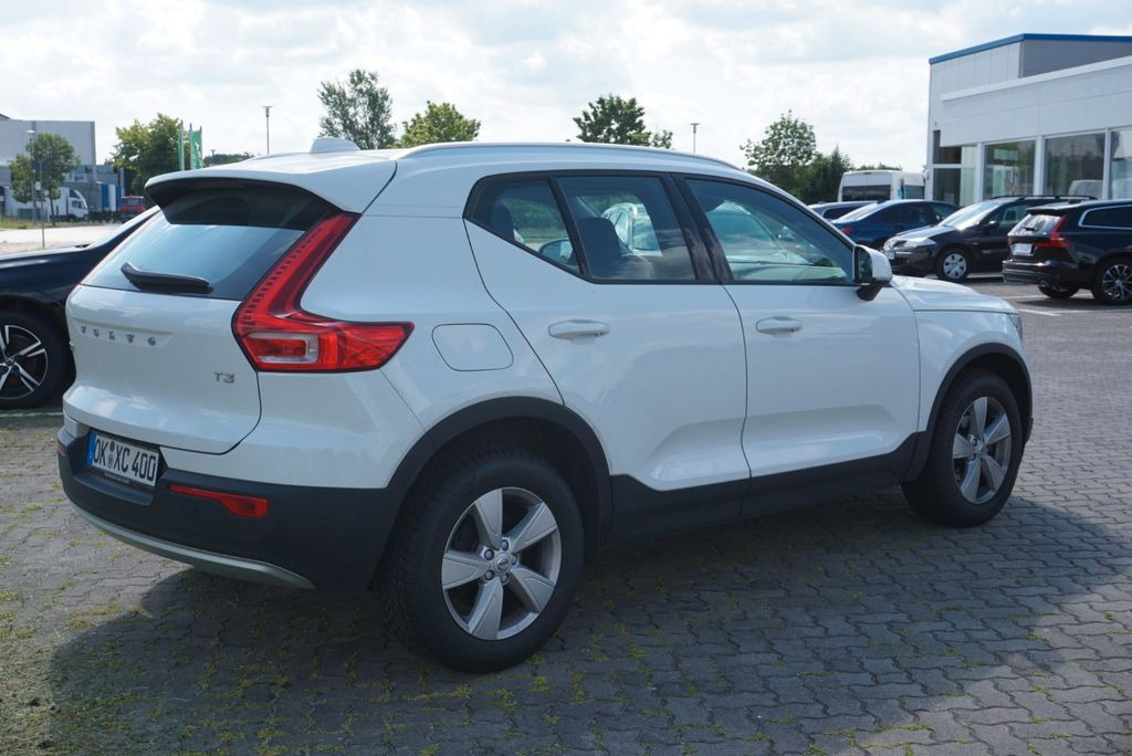 Volvo XC 40 T3 Momentum Pro 2WD - Внедорожник: фото 3 Volvo XC 40 T3 Momentum Pro 2WD - Внедорожник: фото 3