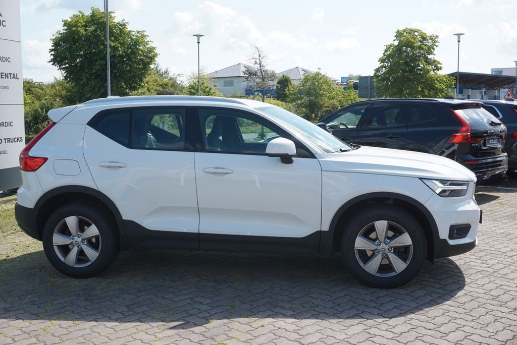 Volvo XC 40 T3 Momentum Pro 2WD - Внедорожник: фото 2 Volvo XC 40 T3 Momentum Pro 2WD - Внедорожник: фото 2