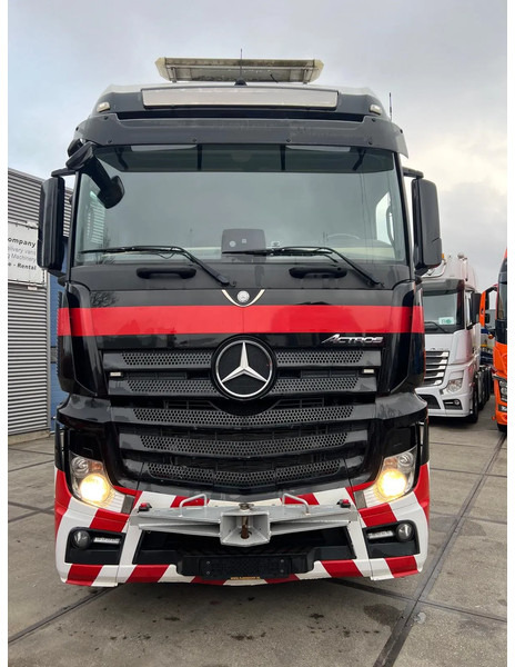 Тягач Mercedes-Benz Actros 3351 LS 6x4: фото 9