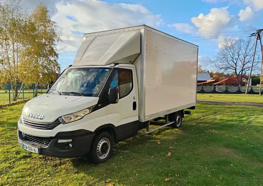 Iveco Daily 35S16 - Фургон с закрытым кузовом: фото 2 Iveco Daily 35S16 - Фургон с закрытым кузовом: фото 2