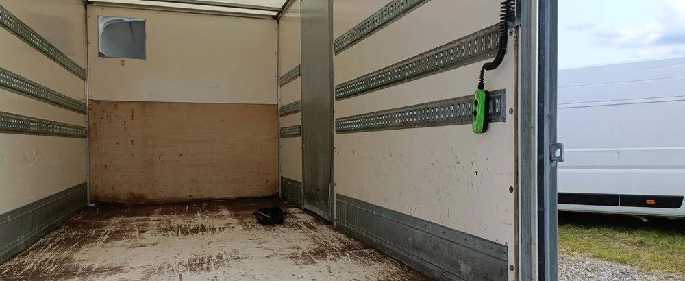 Грузовик с закрытым кузовом Iveco Daily 70C18: фото 12