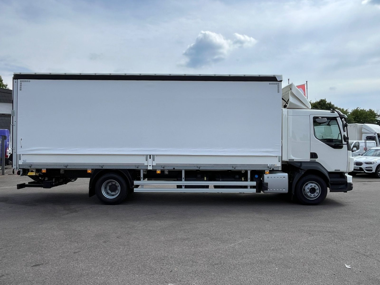 Volvo FL 14.245 Junge Schiebeplanenaufbau LBW - Тентованный грузовик: фото 3 Volvo FL 14.245 Junge Schiebeplanenaufbau LBW - Тентованный грузовик: фото 3
