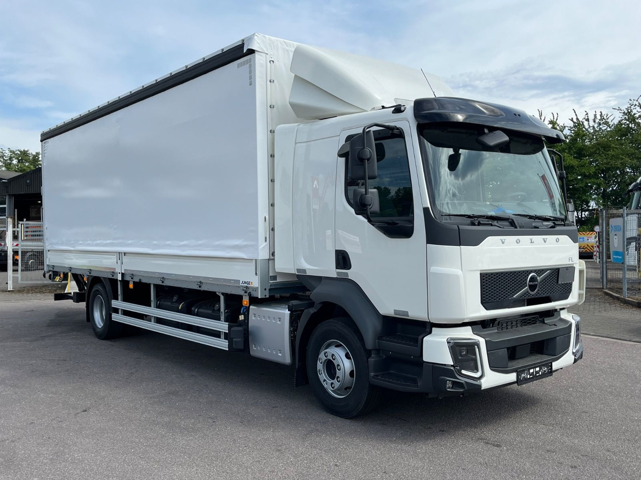 Volvo FL16.280 Junge Schiebeplane - Тентованный грузовик: фото 3 Volvo FL16.280 Junge Schiebeplane - Тентованный грузовик: фото 3