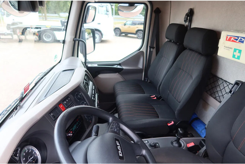 DAF LF 210 Bakwagen+ Dhollandia 1500 kg - Грузовик с закрытым кузовом: фото 5 DAF LF 210 Bakwagen+ Dhollandia 1500 kg - Грузовик с закрытым кузовом: фото 5