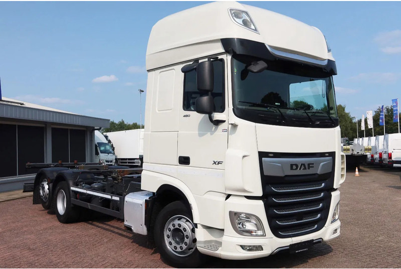 DAF XF 106.480 BDF Super Space CAb 6X2 FAN - Грузовик-шасси: фото 2 DAF XF 106.480 BDF Super Space CAb 6X2 FAN - Грузовик-шасси: фото 2