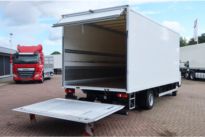 FUSO Canter Mistubishi Canter 7C18 - Грузовик с закрытым кузовом: фото 3 FUSO Canter Mistubishi Canter 7C18 - Грузовик с закрытым кузовом: фото 3