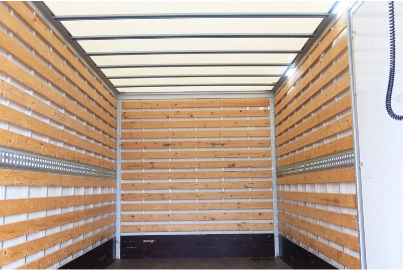 Iveco Daily 35S14 Bak + Klep - Фургон с закрытым кузовом: фото 4 Iveco Daily 35S14 Bak + Klep - Фургон с закрытым кузовом: фото 4