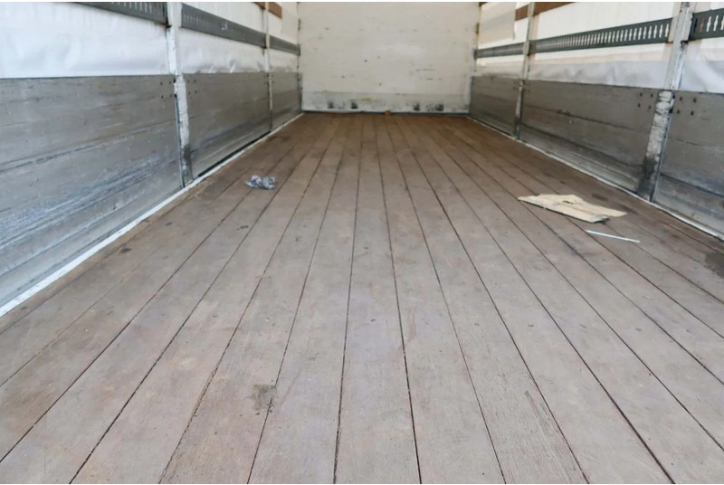 Грузовик с закрытым кузовом Mercedes-Benz Antos 1924L Huif + Klep Dhollandia 2000 KG Euro 6: фото 19 Грузовик с закрытым кузовом Mercedes-Benz Antos 1924L Huif + Klep Dhollandia 2000 KG Euro 6: фото 19