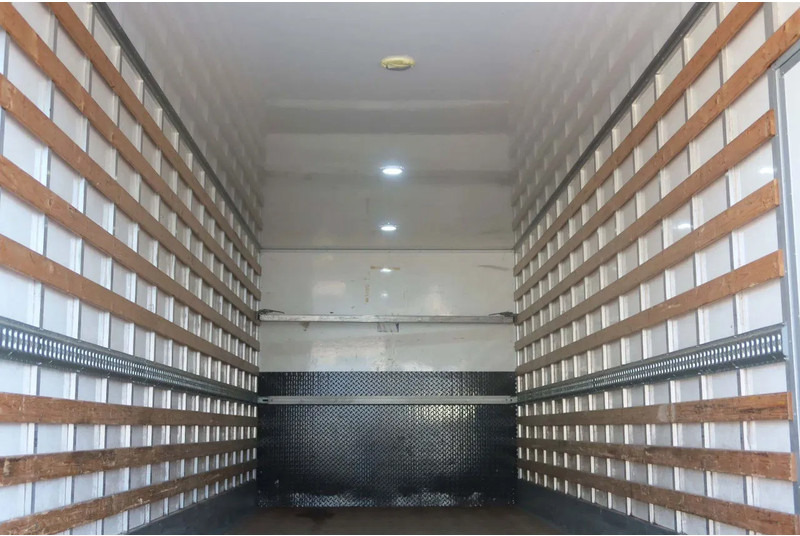 Mercedes-Benz Antos 2127 L Bak+Klep Dhollandia 2.000 kg, Geisoleerd dak - Грузовик с закрытым кузовом: фото 4 Mercedes-Benz Antos 2127 L Bak+Klep Dhollandia 2.000 kg, Geisoleerd dak - Грузовик с закрытым кузовом: фото 4
