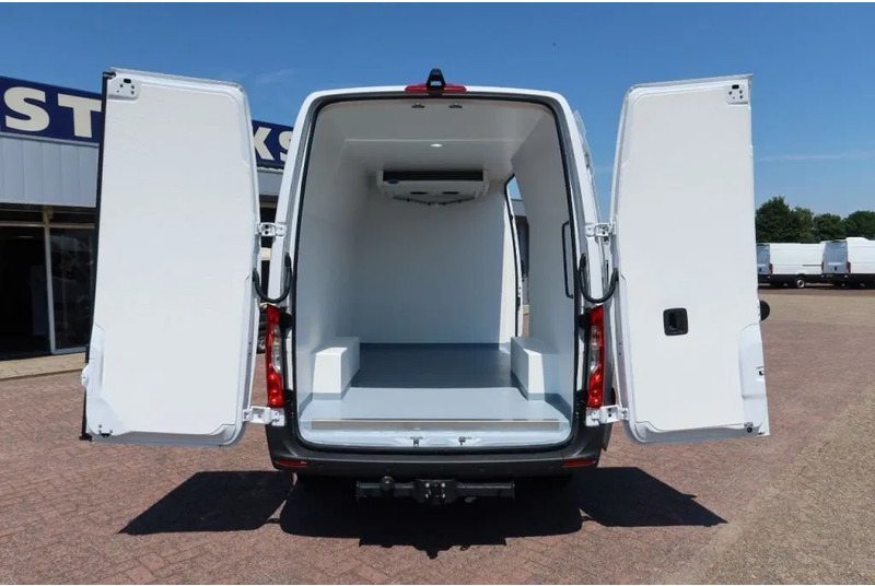 Mercedes-Benz Sprinter 315 CDI Koel/Vries/Verwarmen Carrier Xarios 350 + 220 volt nachtaansluiting - Фургон-рефрижератор: фото 3 Mercedes-Benz Sprinter 315 CDI Koel/Vries/Verwarmen Carrier Xarios 350 + 220 volt nachtaansluiting - Фургон-рефрижератор: фото 3