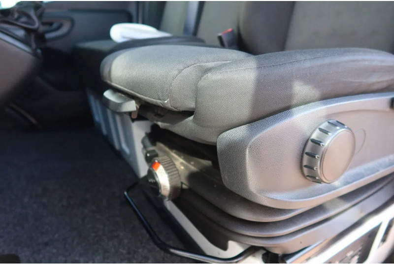 Mercedes-Benz Sprinter 516 CDI Koel/Vries + Dhollandia Klep 750 kg Carrier 300 Xarios Dag + nacht 220 Volt - Фургон-рефрижератор: фото 5 Mercedes-Benz Sprinter 516 CDI Koel/Vries + Dhollandia Klep 750 kg Carrier 300 Xarios Dag + nacht 220 Volt - Фургон-рефрижератор: фото 5