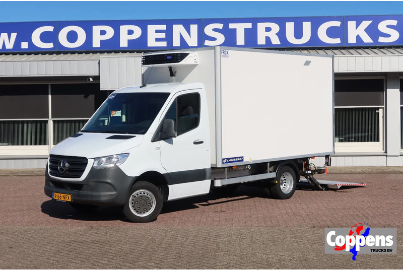 Mercedes-Benz Sprinter 516 CDI Koel/Vries + Dhollandia Klep 750 kg Carrier 300 Xarios Dag + nacht 220 Volt - Фургон-рефрижератор: фото 1 Mercedes-Benz Sprinter 516 CDI Koel/Vries + Dhollandia Klep 750 kg Carrier 300 Xarios Dag + nacht 220 Volt - Фургон-рефрижератор: фото 1
