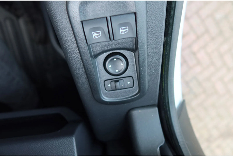 Цельнометаллический фургон Renault Master POST NL Uitvoering L3/H2 BPM Vrij, 3 pieces in stock: фото 11
