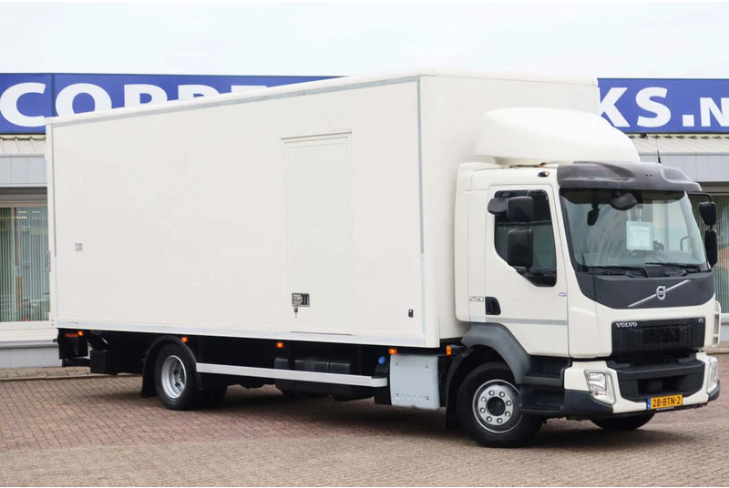 Volvo FL 250 Bak + Klep E6 - Грузовик с закрытым кузовом: фото 2 Volvo FL 250 Bak + Klep E6 - Грузовик с закрытым кузовом: фото 2
