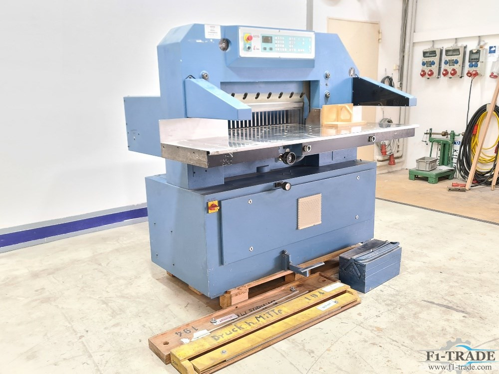 Schneider Senator SEN78 E-LINE - Бумагорезательная машина: фото 2 Schneider Senator SEN78 E-LINE - Бумагорезательная машина: фото 2