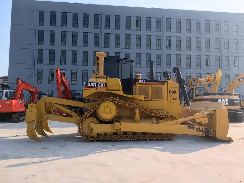 CAT D8R - Бульдозер: фото 1 CAT D8R - Бульдозер: фото 1
