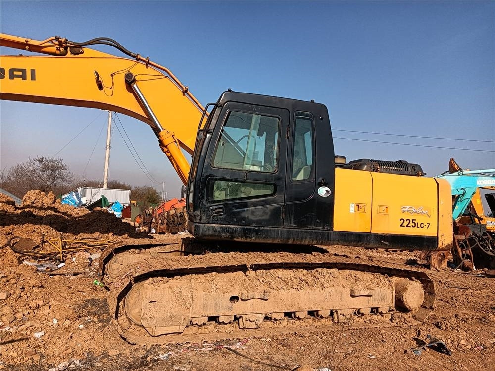 Hyundai R225LC-7 - Гусеничный экскаватор: фото 3 Hyundai R225LC-7 - Гусеничный экскаватор: фото 3