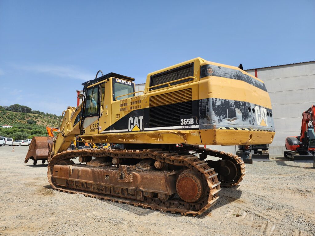 CAT 365BII - Гусеничный экскаватор: фото 3 CAT 365BII - Гусеничный экскаватор: фото 3