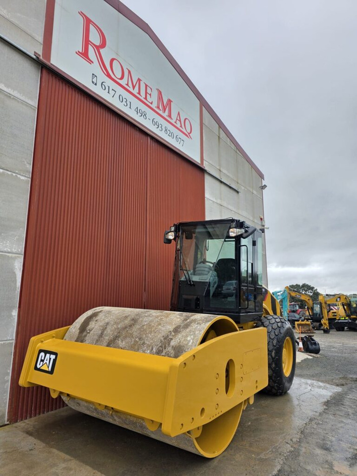 CAT CS74 - Каток: фото 2 CAT CS74 - Каток: фото 2