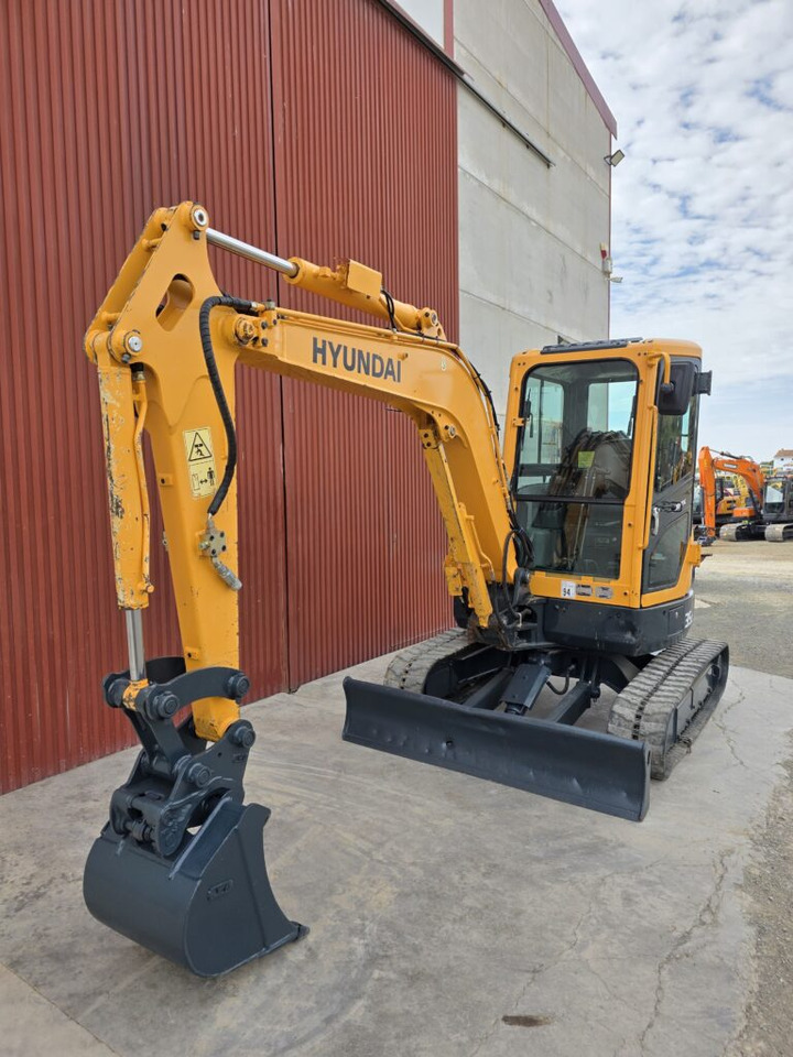HYUNDAI ROBEX 35Z-9 - Мини-экскаватор: фото 2 HYUNDAI ROBEX 35Z-9 - Мини-экскаватор: фото 2