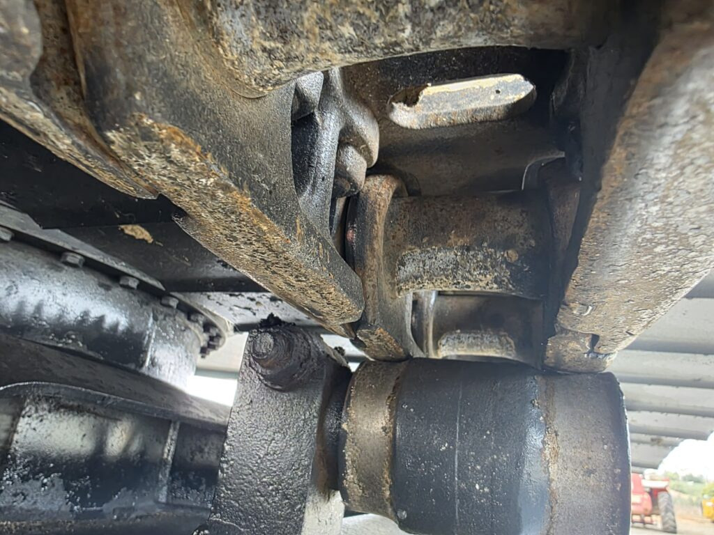 KOBELCO SK140SRLC-5 - Гусеничный экскаватор: фото 4 KOBELCO SK140SRLC-5 - Гусеничный экскаватор: фото 4