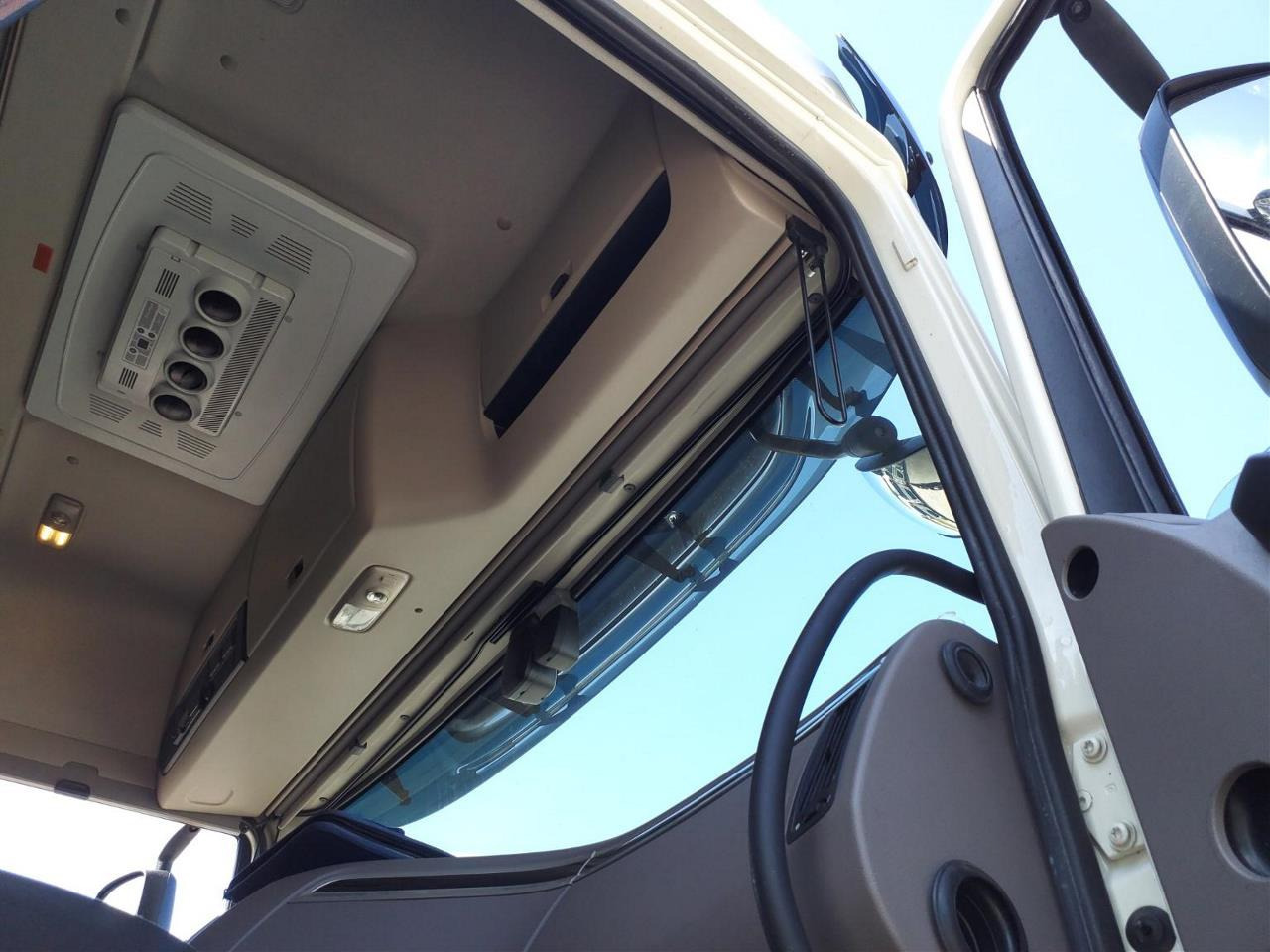 DAF XF480 - Тягач: фото 5 DAF XF480 - Тягач: фото 5