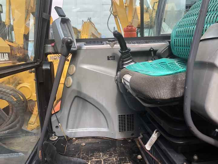 Awesome Performance Korea Imported Small Scale Used Doosan Dx60 Excavator in Shanghai good price - Гусеничный экскаватор: фото 4 Awesome Performance Korea Imported Small Scale Used Doosan Dx60 Excavator in Shanghai good price - Гусеничный экскаватор: фото 4