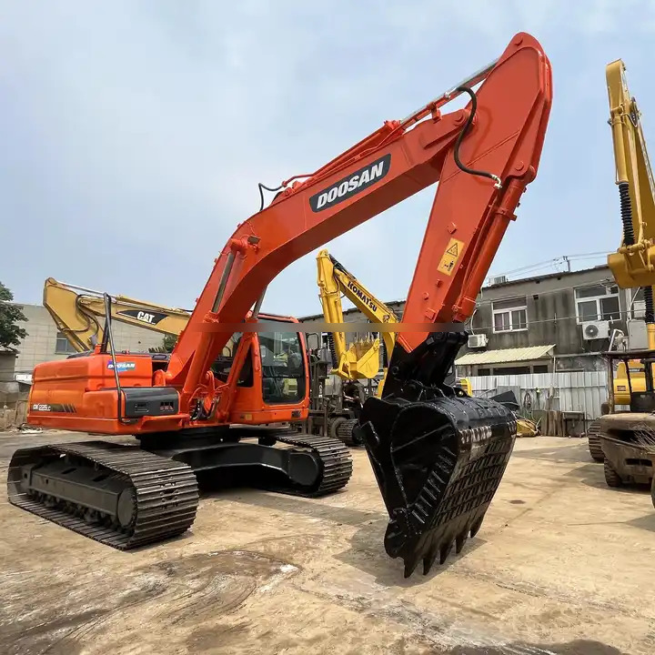 Best Selling DOOSAN excavator machine construction used machinery equipment dx225 used excavators in stock - Экскаватор: фото 1 Best Selling DOOSAN excavator machine construction used machinery equipment dx225 used excavators in stock - Экскаватор: фото 1