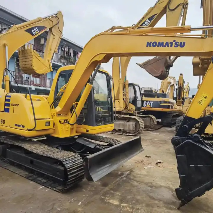 Best-selling Original Japan Small-scale Used Digger Excellent Condition Second Hand Komatsu Pc60-7 Crawler Excavator - Гусеничный экскаватор: фото 1 Best-selling Original Japan Small-scale Used Digger Excellent Condition Second Hand Komatsu Pc60-7 Crawler Excavator - Гусеничный экскаватор: фото 1