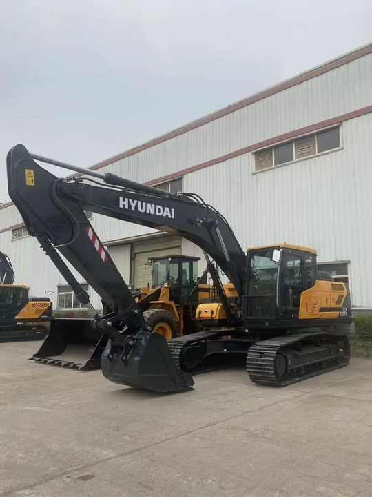 Certificated High Quality Hyundai 220LC Excavator 220lc-9s HX220L 220HD 22 Tons Excavator for Sale - Экскаватор: фото 4 Certificated High Quality Hyundai 220LC Excavator 220lc-9s HX220L 220HD 22 Tons Excavator for Sale - Экскаватор: фото 4
