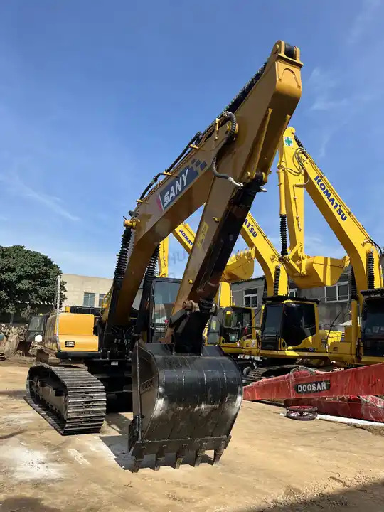 Factory Direct Sale Sany 215C Pro Excavator Machine 20ton SANY 215 SY215 SY215C SY215H Used Excavators in Shanghai - Экскаватор: фото 3 Factory Direct Sale Sany 215C Pro Excavator Machine 20ton SANY 215 SY215 SY215C SY215H Used Excavators in Shanghai - Экскаватор: фото 3