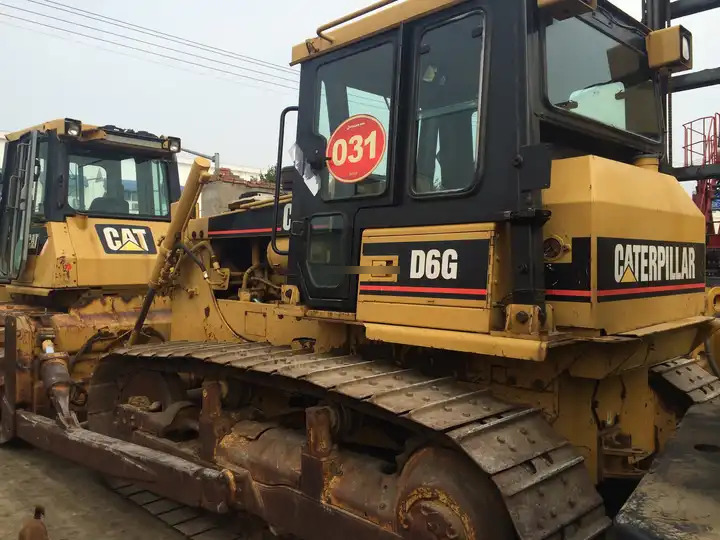 Good Price Used Bulldozer Cat D6G Second hand Caterpillar D6G D7G D7R D8R In Stock earth-moving machinery On Sale - Бульдозер: фото 3 Good Price Used Bulldozer Cat D6G Second hand Caterpillar D6G D7G D7R D8R In Stock earth-moving machinery On Sale - Бульдозер: фото 3